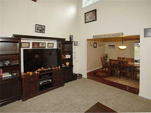 4th image of 4068 Briarwood Dr