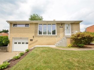386 Livingston Rd, West Mifflin, PA 15122