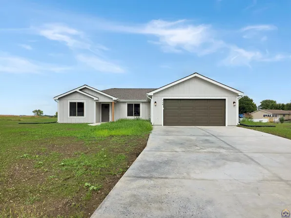 716 Teresa Ct, Carbondale, KS 66604