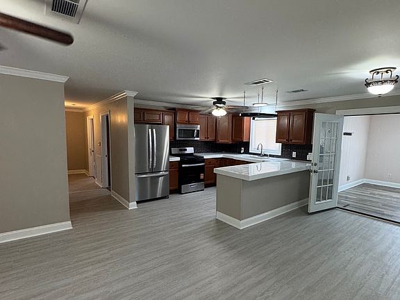 2nd image of 129 Mimosa Pl