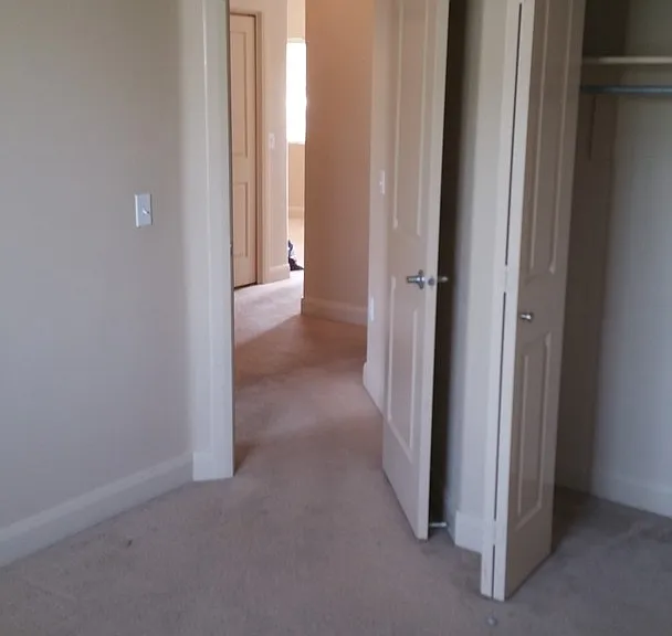 700 N Main E 6/h 4/h 5/h #8 — Photo 16