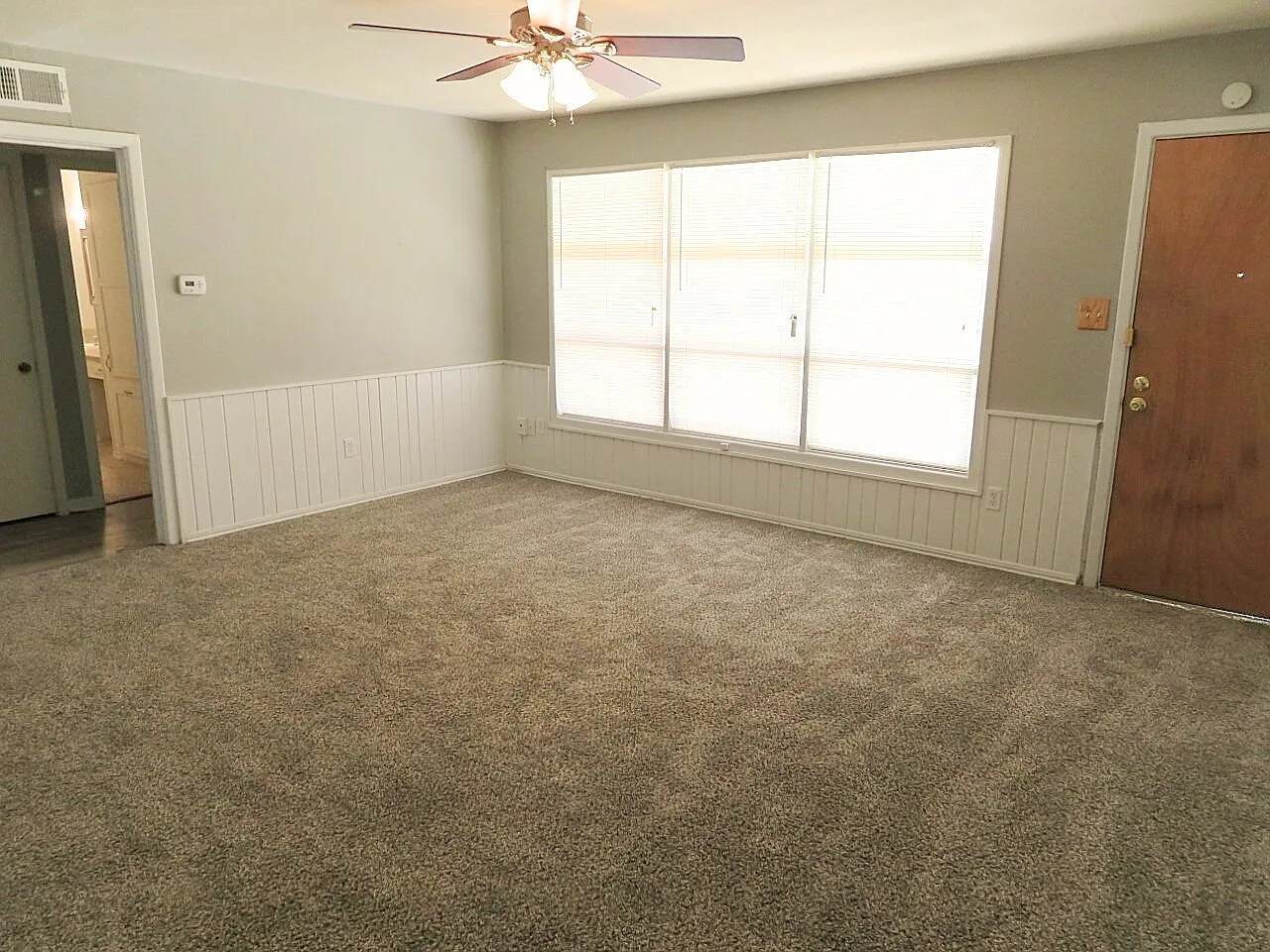 3 bed, 2.0 bath, 1775 sqft, $1,400 — Photo 2