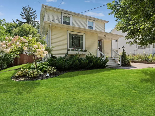 722 7th St SW, Rochester, MN 55902