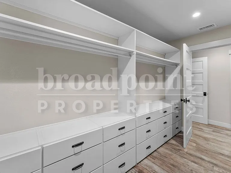 2113 Sleepy Hollow Rd — Photo 26