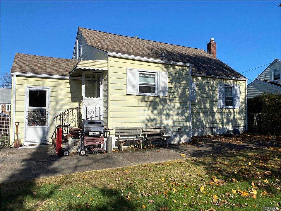 2nd image of 385 28th St