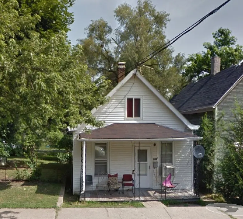 2011 W Ann St