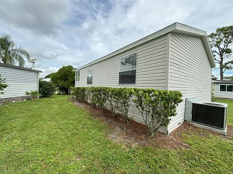 19237 Cedar Crest Ct #9M — Photo 18