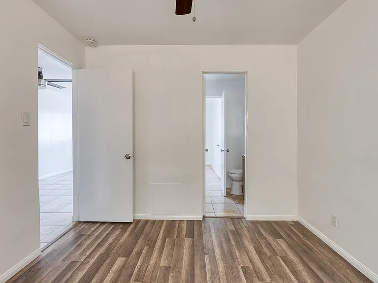 15741 Blaine Ave — Photo 37