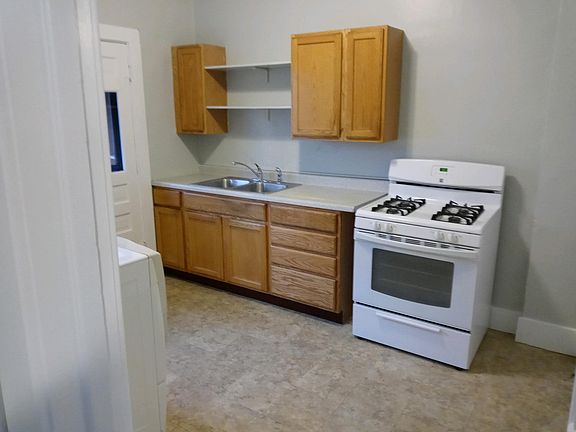 5th image of 4339 Josephine St