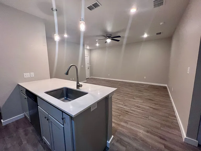 5726 Lehigh St — Photo 5
