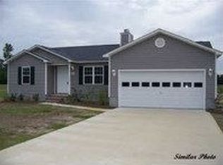 119 Peartree Ln, Richlands, NC 28574