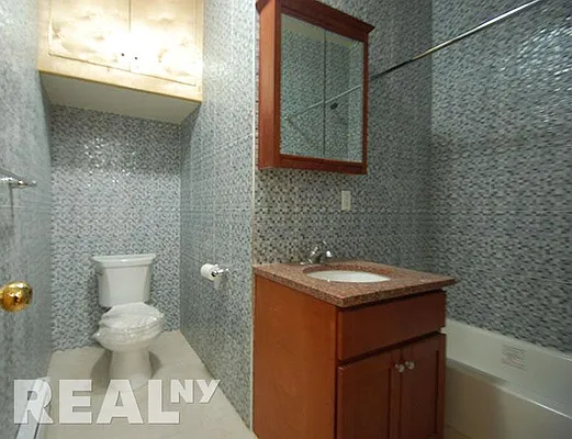 Rented by REAL New York | media 18