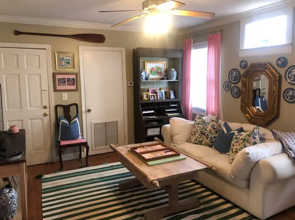 2S, 2 Savage St APT B, Charleston, SC 29401