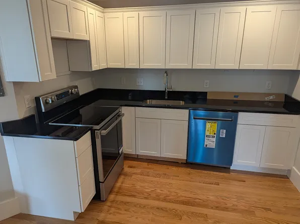 12 Miller Ave, Biddeford, ME