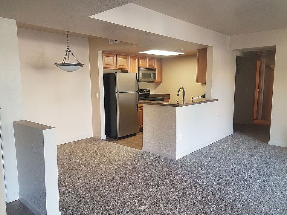 Kitchen & dinning area
