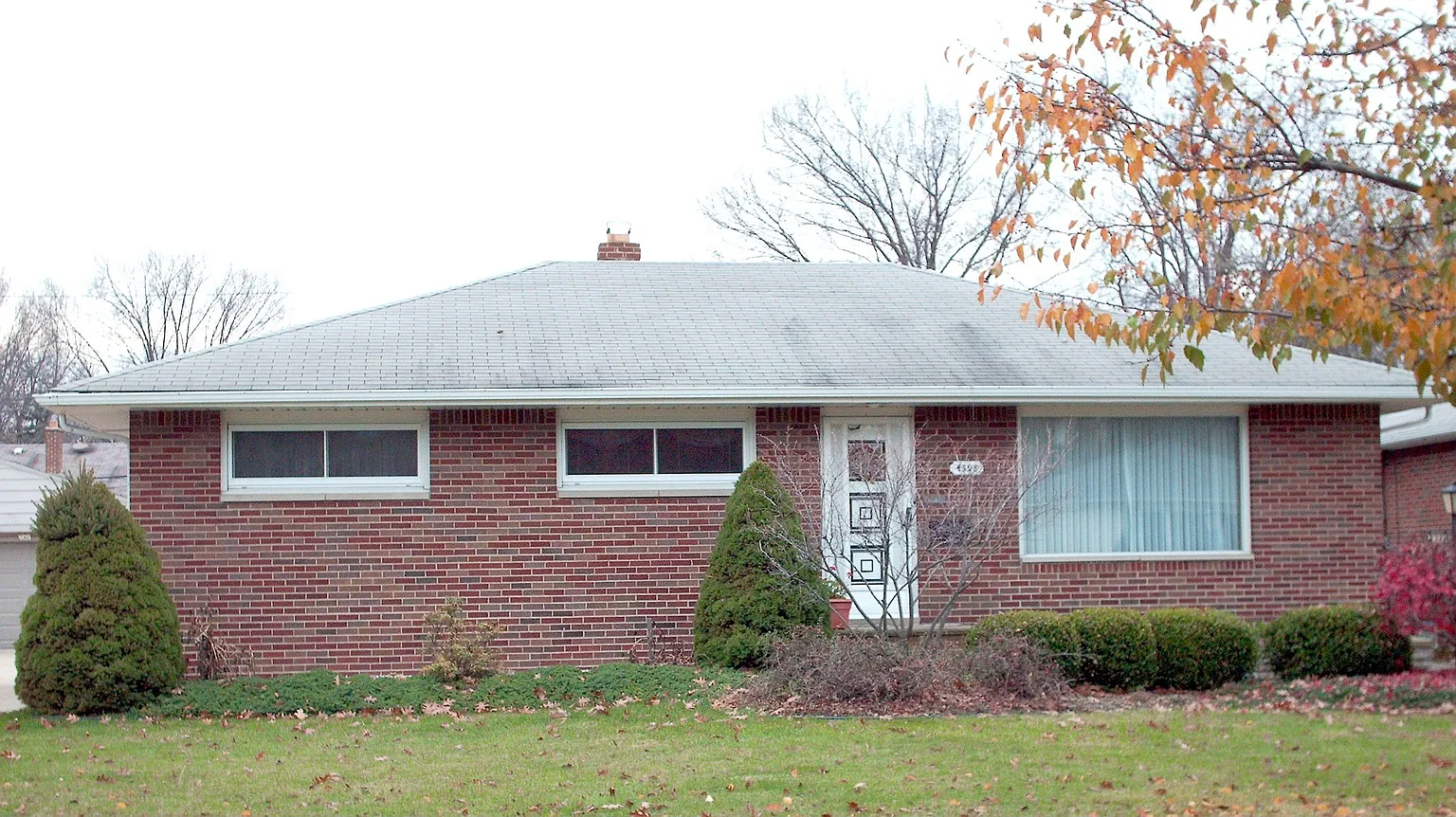 4398 Urban Rd photo 1