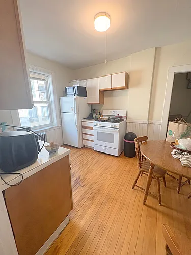 14 Centre St Photo 1