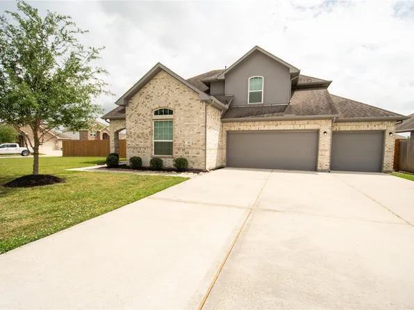 318 Cabernet Dr, Alvin, TX 77511