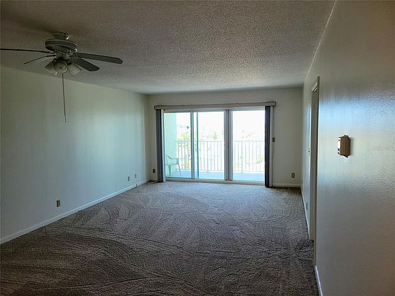 5th image of 400 64th Ave #1001W
