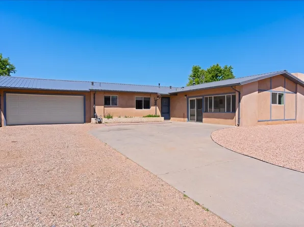 2330 Calle Reina, Santa Fe, NM 87507