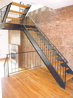 Rented by Chartwell Manhattan Realty | media 30