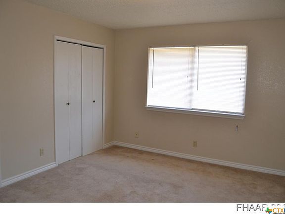 5th image of 2205 Creekwood Dr