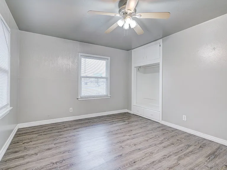 2845 Cambridge Ct — Photo 25