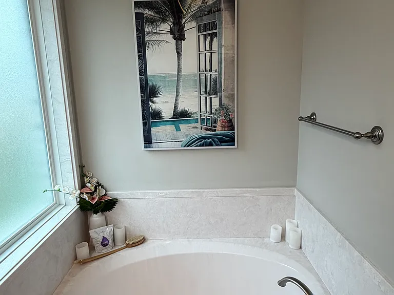 569 W Pine St — Photo 22