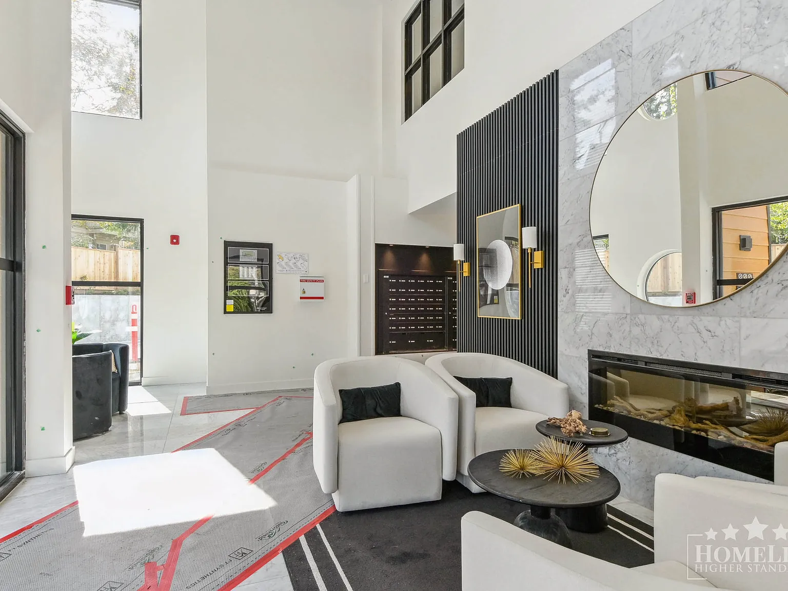 2635 King George Blvd Surrey — Photo 3