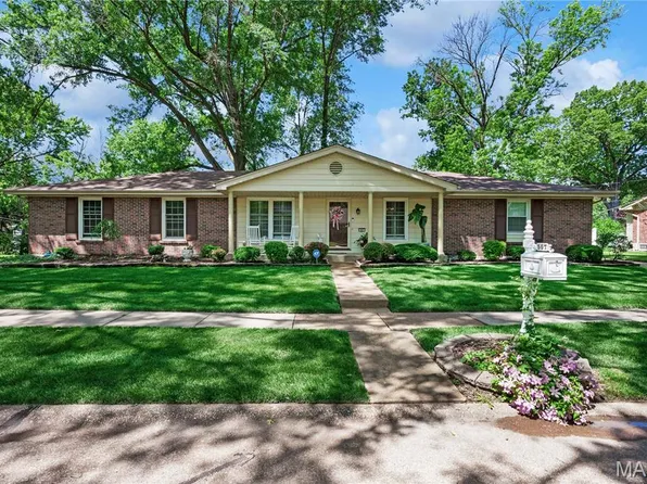 507 Mercer Manor Dr, Ballwin, MO 63011