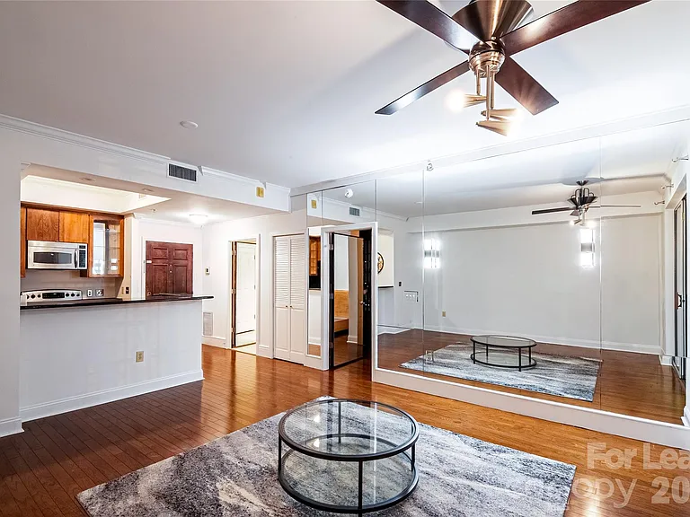 300 W 5th St #521 — Photo 4