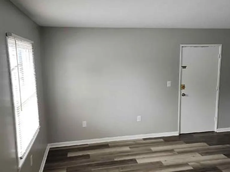 4900-4903 Saddlebrook Ln — Photo 31