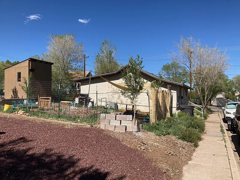 914 W Clay Ave — Photo 7