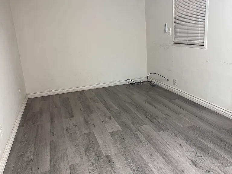 224 E Foothill Blvd — Photo 3