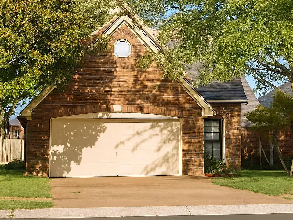 3 bed, 1400 sqft, $1,750 — Photo 1