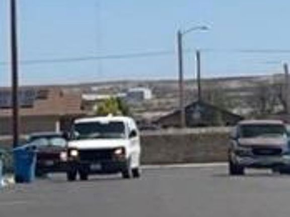 Exterior Neighborhood (street photo)