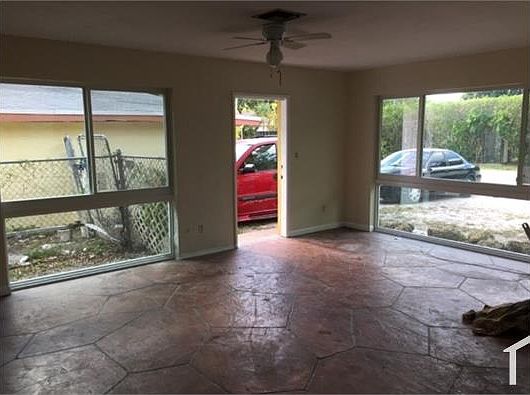 2nd image of 1515 SW 9th St