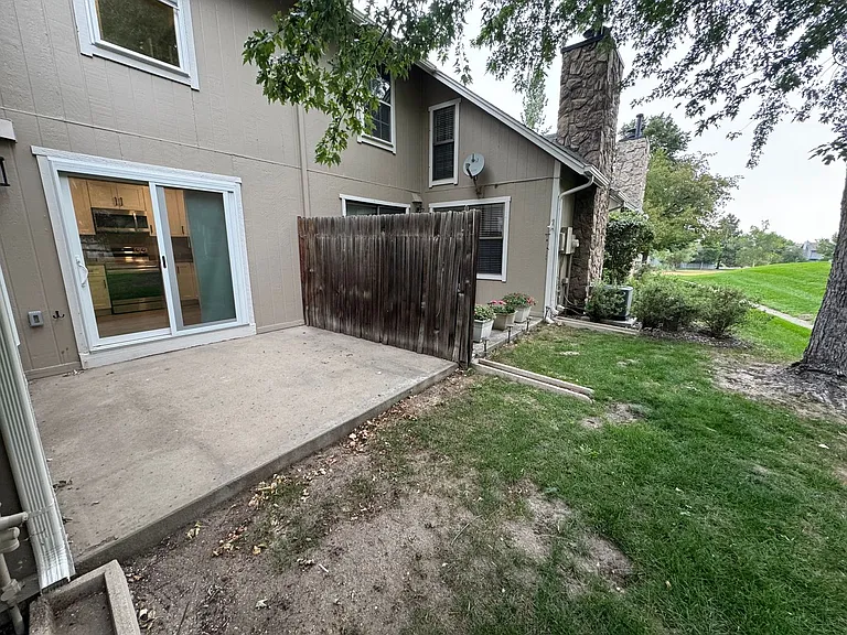 2667 S Xanadu Way #F — Photo 21