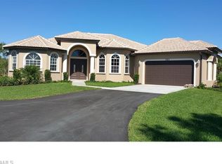 321 18th Ave NE, Naples, FL 34120