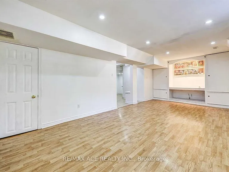 35 Pitchpine Dr — Photo 31