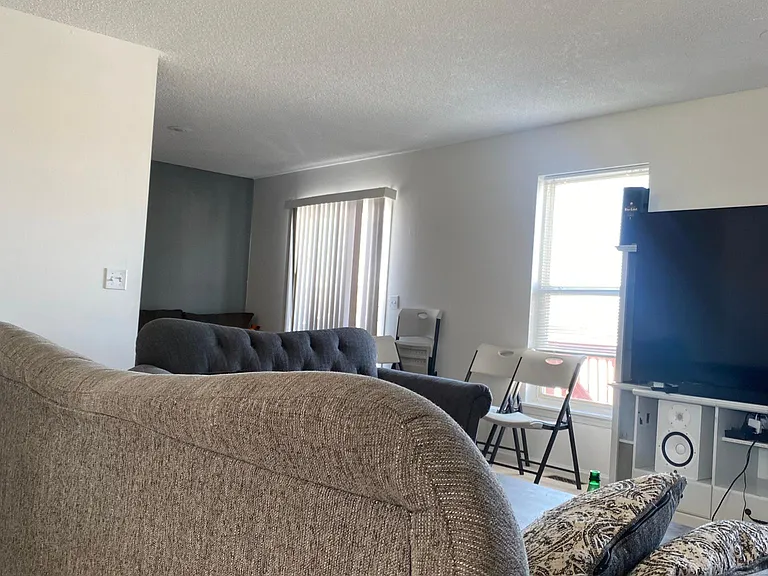 17628 W 111th Pl — Photo 16