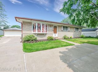 19571 Merriman Rd, Livonia, MI 48152