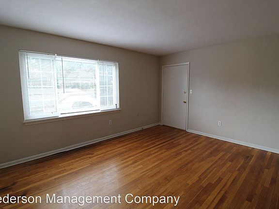 2nd image of 1502 W 47th St APT 6