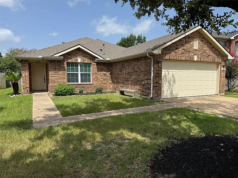 15807 Kings Cypress Ln — Photo 2