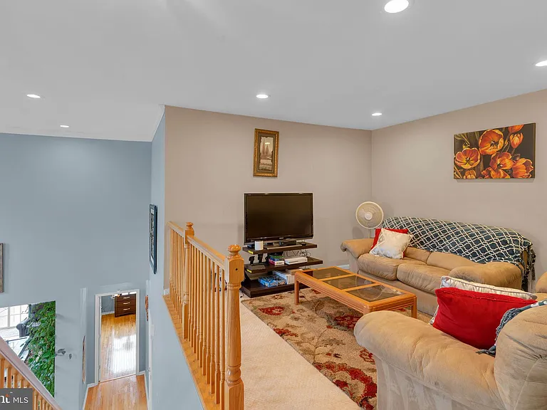 16 Cardiff Ct — Photo 20