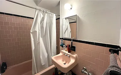 Rented by KNOCKKNOCK LLC