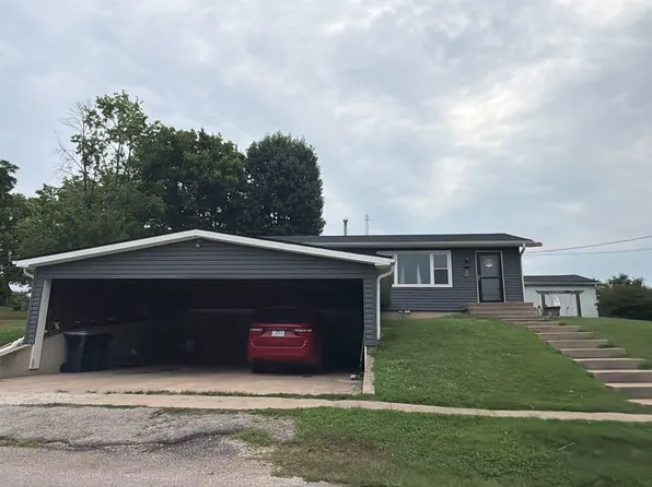 105 S Hale St, Carrollton, MO 64633