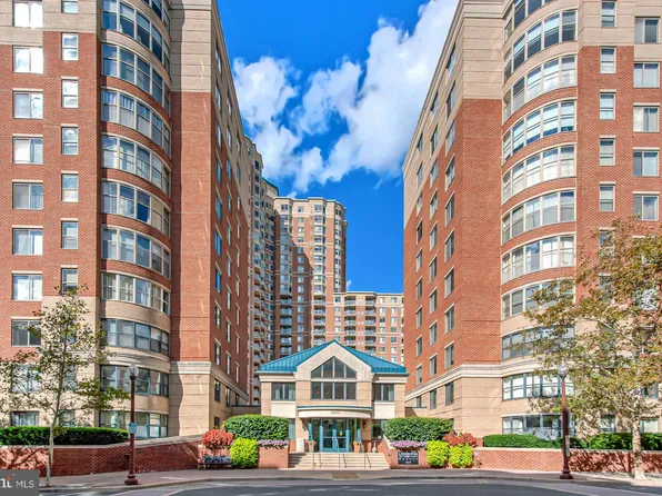 3835 9th St APT 408E, Arlington, VA 22203