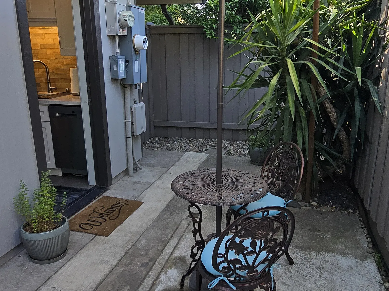Studio, $1,895 — Photo 3