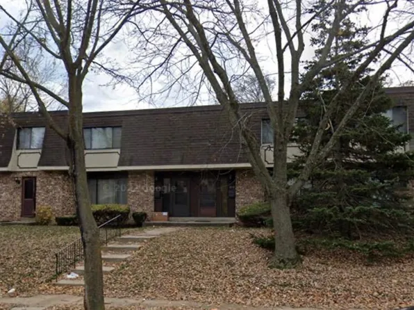 6077 West Calumet ROAD, Milwaukee, WI 53223
